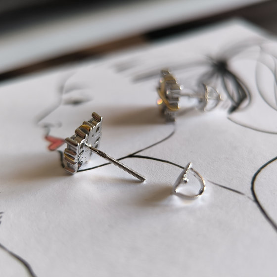 Серебряные серьги с фианитами