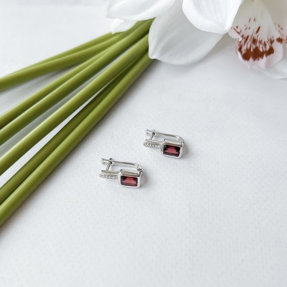 Серебряные серьги с гранатом 2.502ct