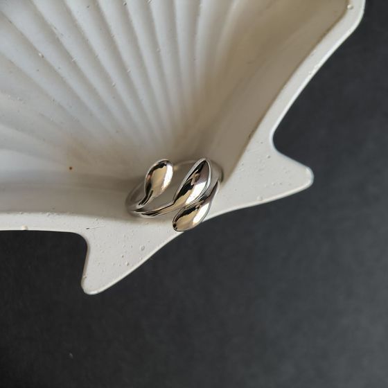 Серебряное кольцо без камней