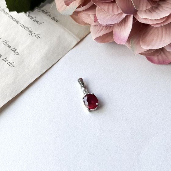 Серебряная подвеска с рубином 3.565ct