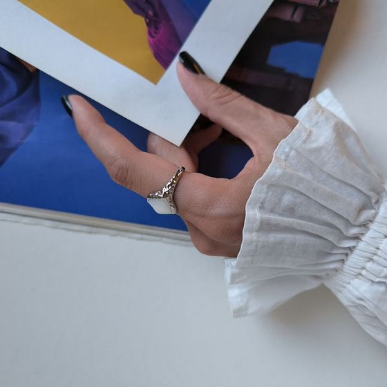 Серебряное кольцо с перламутром