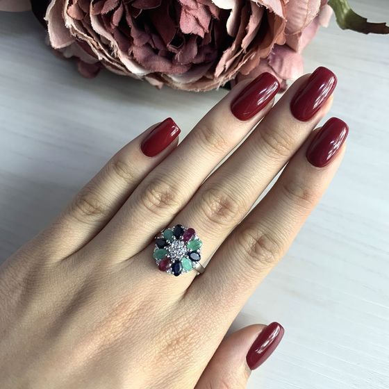Серебряное кольцо с сапфиром 3.37ct, изумрудом, рубином