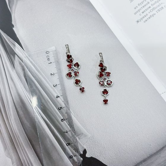 Серебряные серьги с гранатом 4.642ct