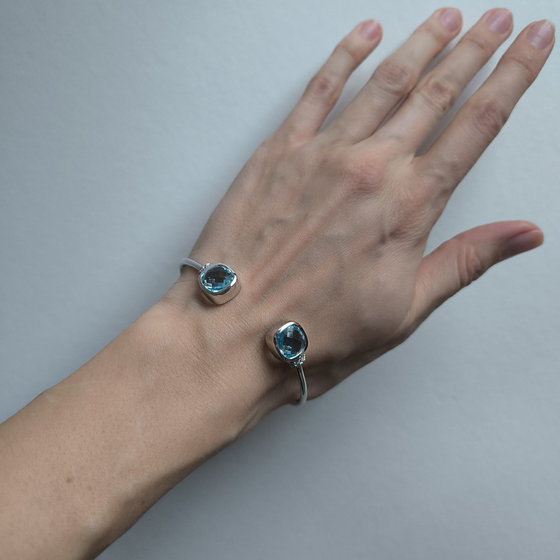 Серебряный браслет с топазом 9.716ct, фианитами