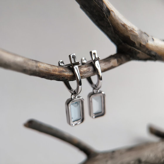 Серебряные серьги с топазом 5.16ct