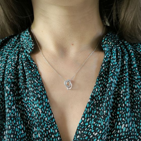 Серебряное колье с фианитами