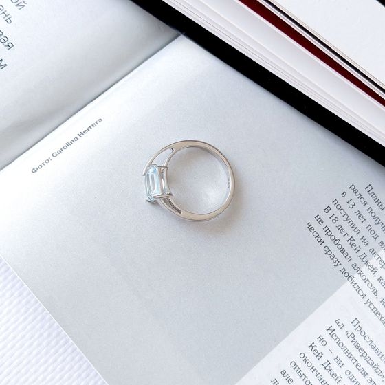 Серебряное кольцо с топазом 1.742ct