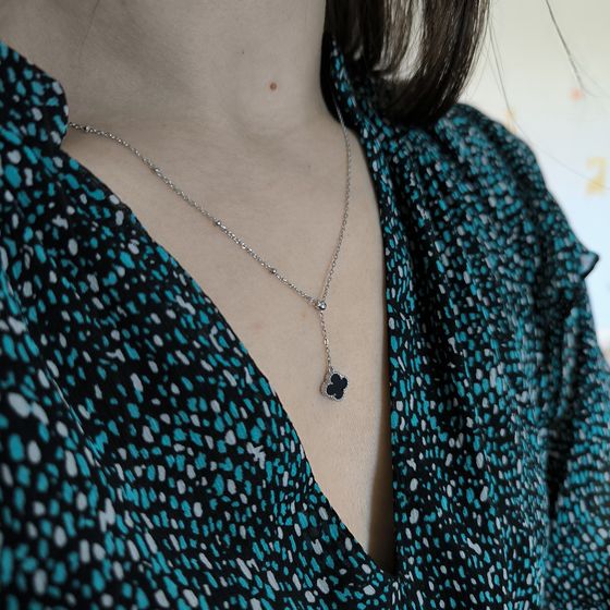 Серебряное колье с ониксом