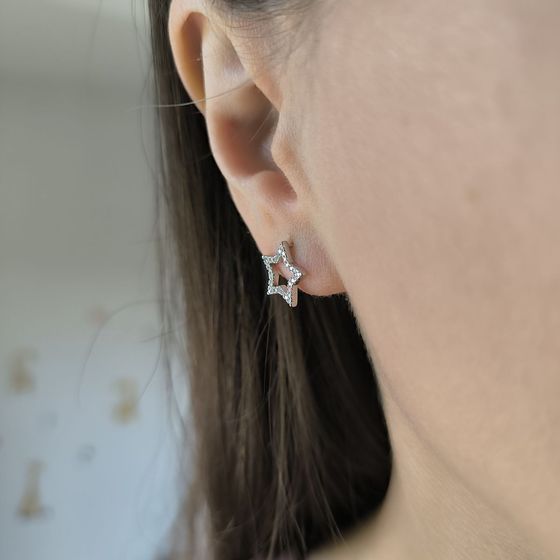 Серебряные серьги с фианитами