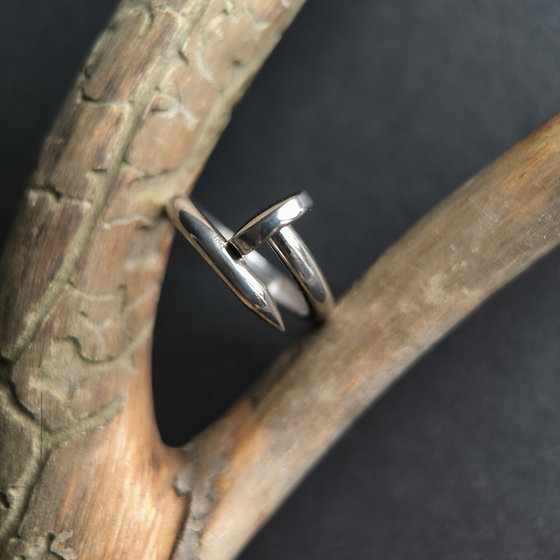 Серебряное кольцо без камней