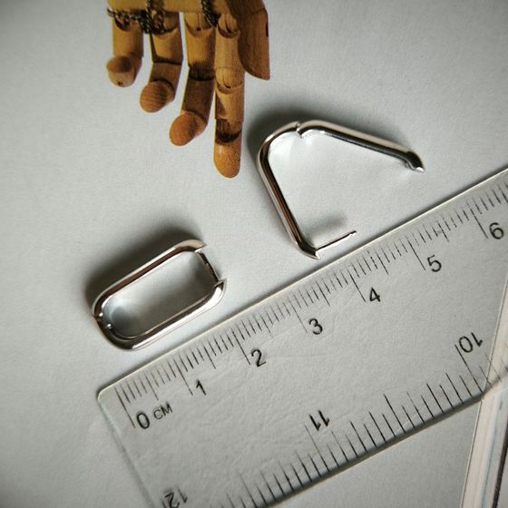 Серебряные серьги без камней Серебряные серьги без камней