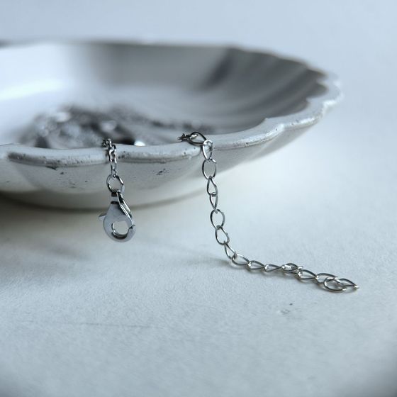 Серебряное колье с фианитами