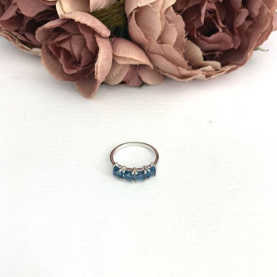 Серебряное кольцо с топазом Лондон Блю 1.231ct
