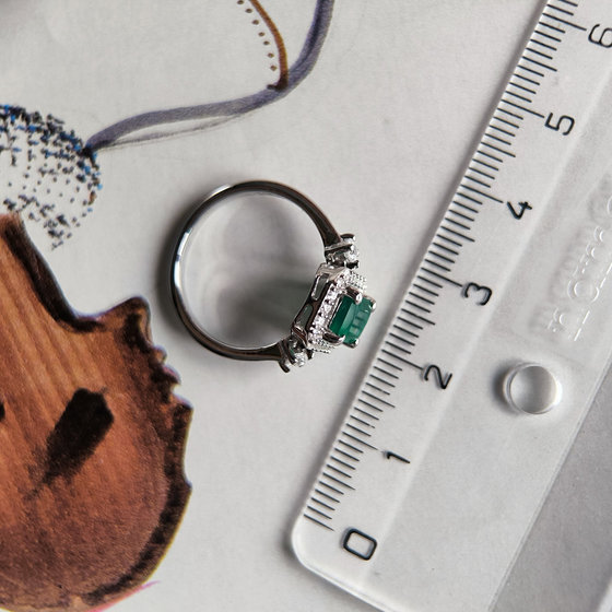 Серебряное кольцо с агатом 1.568ct, фианитами