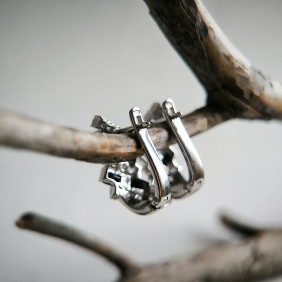 Серебряные серьги с сапфиром 6.05ct, фианитами