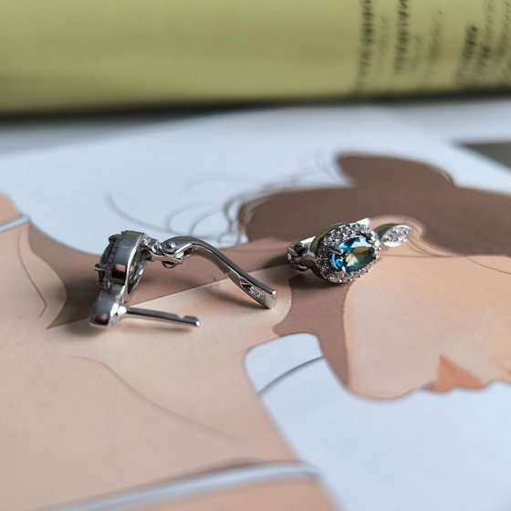 Серебряные серьги с мистик топазом 1.013ct