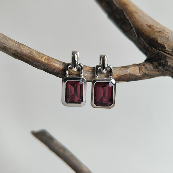 Серебряные серьги с гранатом nano 2.523ct