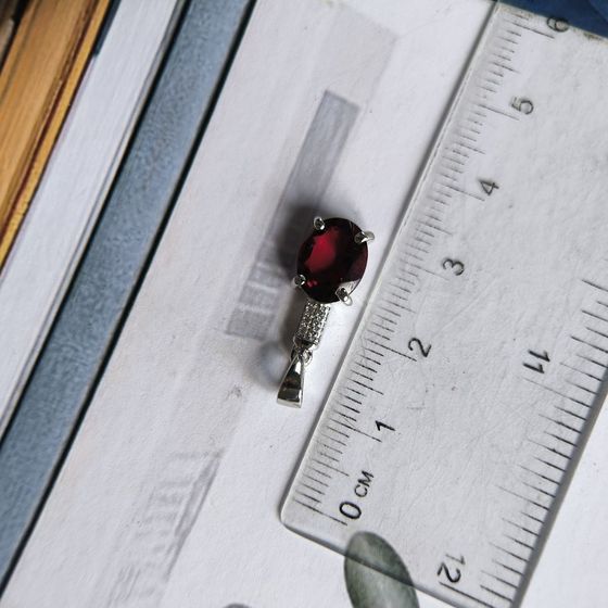 Серебряная подвеска с гранатом nano 2.291ct, фианитами