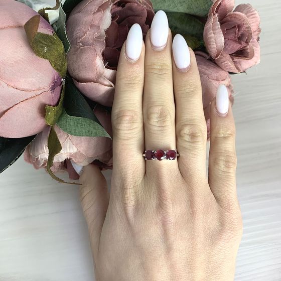 Серебряное кольцо с рубином 2.595ct