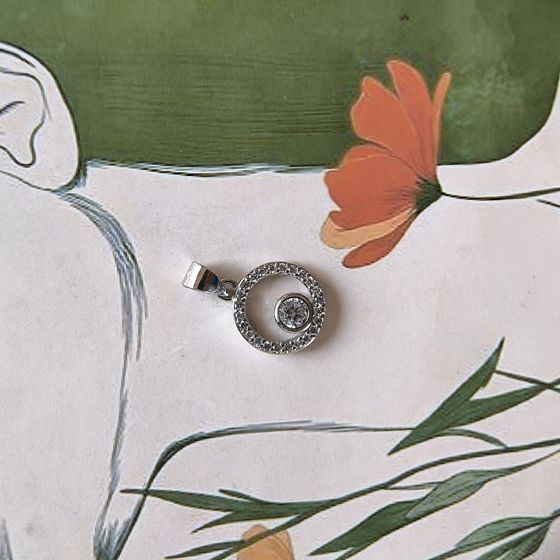 Серебряная подвеска с фианитами