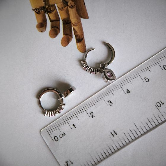 Серебряные серьги с фианитами