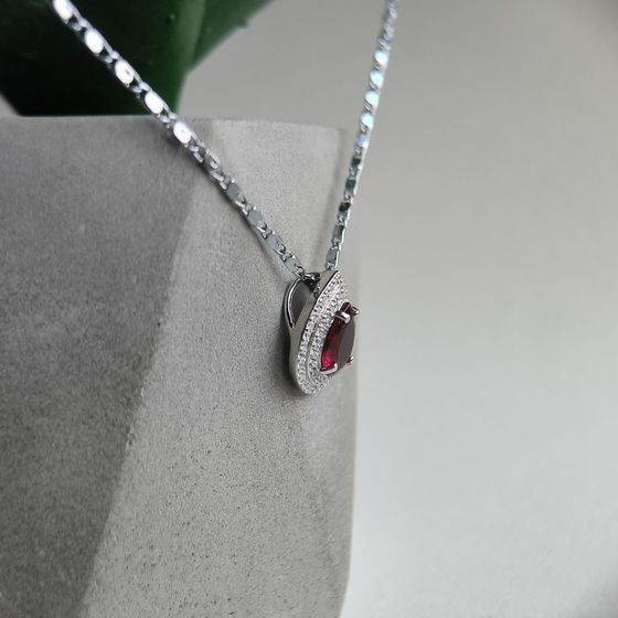 Серебряная подвеска с гранатом 2.181ct, фианитами