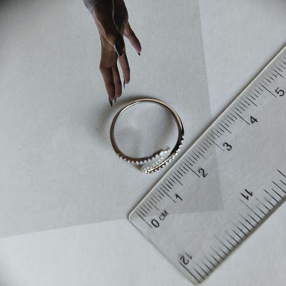 Серебряное кольцо с фианитами