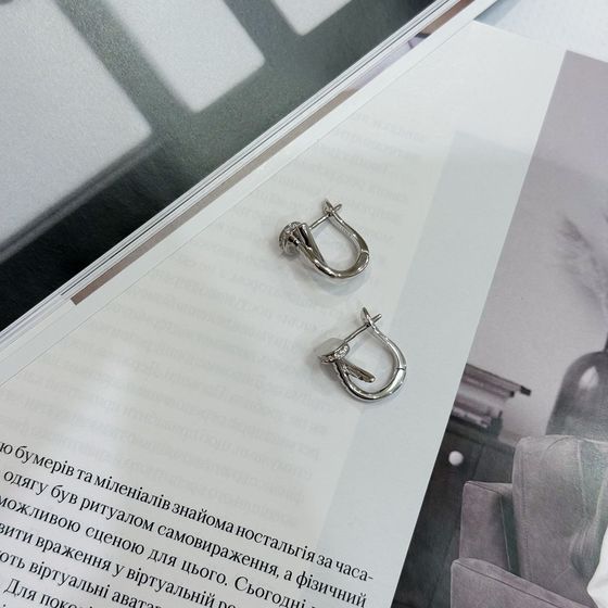 Серебряные серьги с фианитами