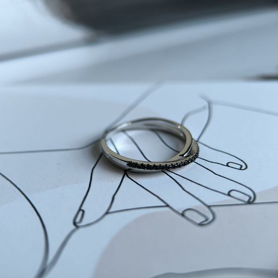 Серебряное кольцо с фианитами