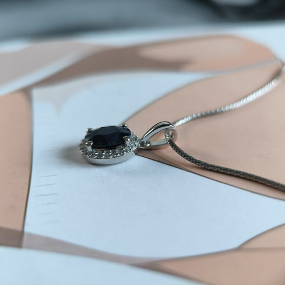 Серебряная подвеска с сапфиром 1.879ct