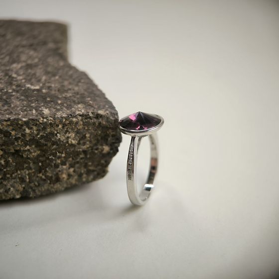 Серебряное кольцо с фианитами