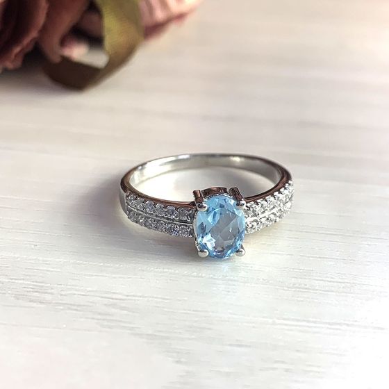 Серебряное кольцо с топазом 1.235ct