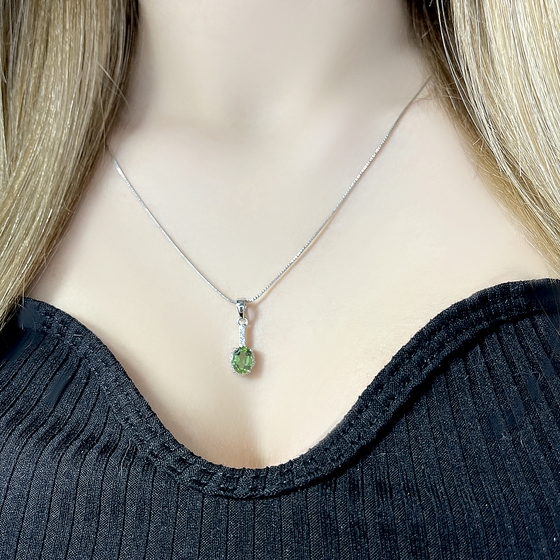 Серебряная подвеска с султанитом 1.87ct