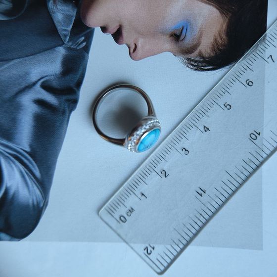 Серебряное кольцо с бирюзой, фианитами