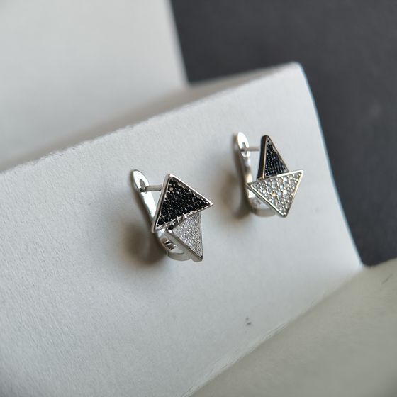 Серебряные серьги с фианитами