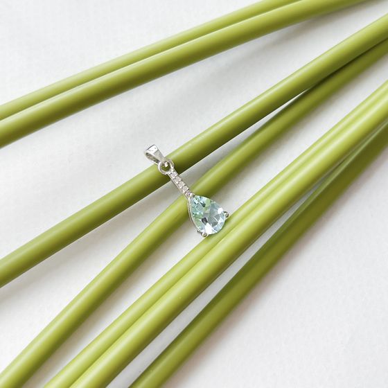 Серебряная подвеска с топазом 2.042ct