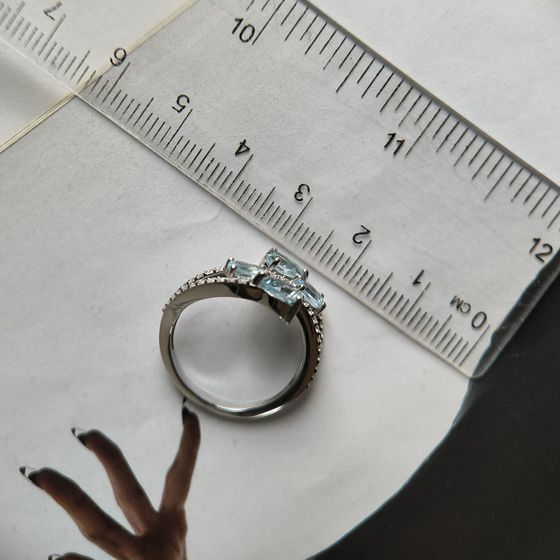 Серебряное кольцо с топазом 2.638ct