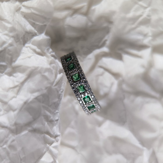 Серебряное кольцо с изумрудом nano 0.74ct