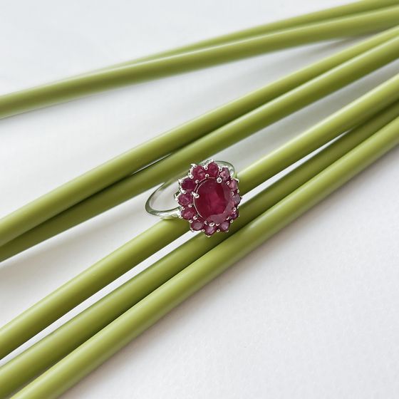 Серебряное кольцо с рубином 5.388ct