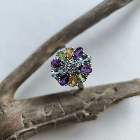 Серебряное кольцо с аметистом 3.048ct, цитрином, хризолітом, топазом