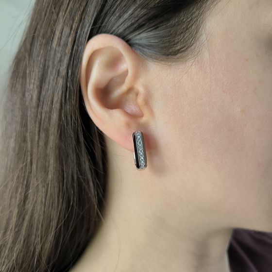 Серебряные серьги с фианитами, емаллю