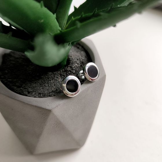 Серебряные серьги с ониксом Серебряные серьги с ониксом