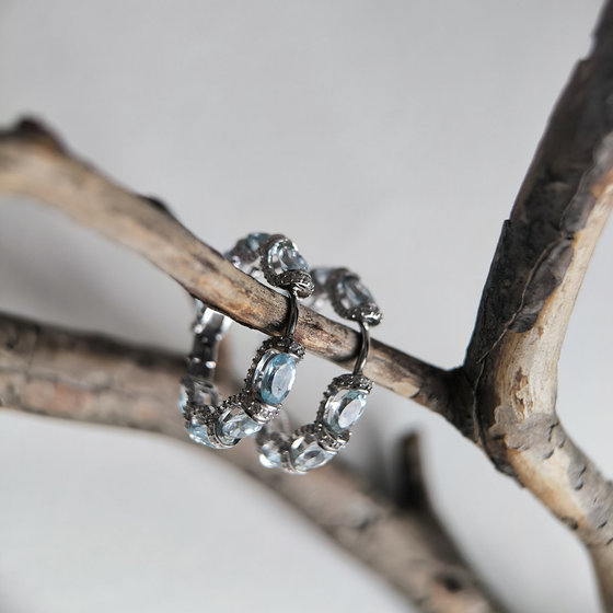 Серебряные серьги с топазом 11.8ct, фианитами