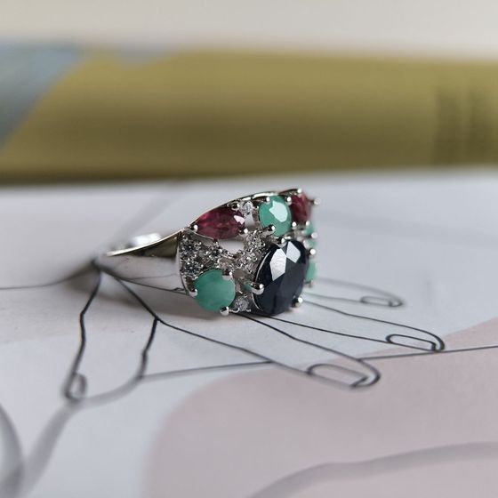 Серебряное кольцо с сапфиром, рубином, изумрудом