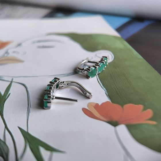 Серебряные серьги с изумрудом 3.263ct