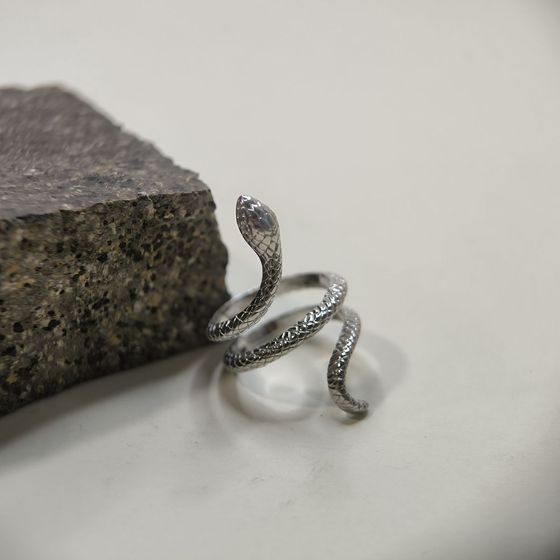 Серебряное кольцо без камней