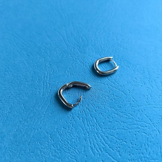 Серебряные серьги без камней Серебряные серьги без камней