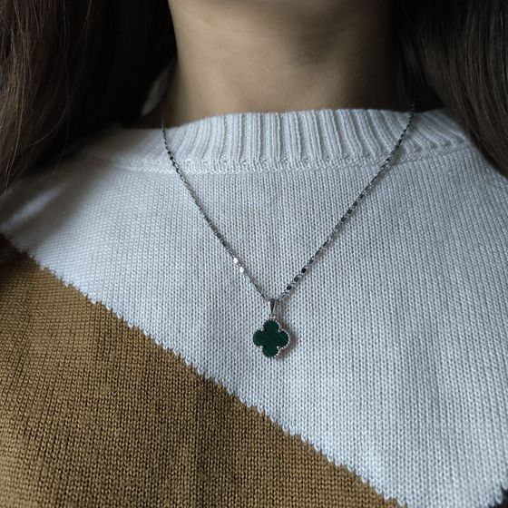 Серебряная подвеска с малахитом