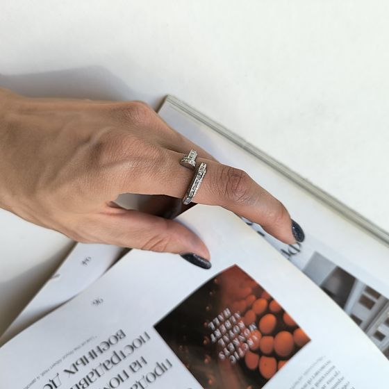 Серебряное кольцо с фианитами