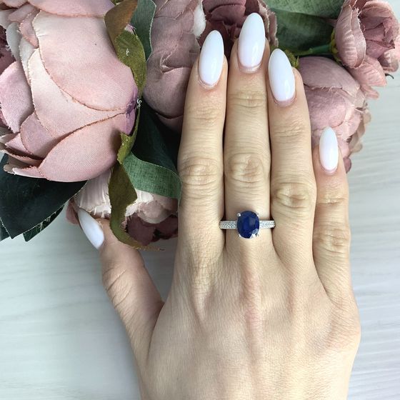 Серебряное кольцо с сапфиром